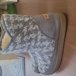 Sanuk Knit Boots